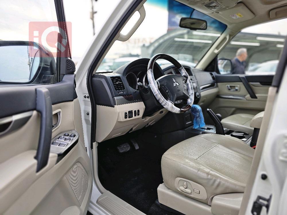 ميتسوبيشي باجيرو